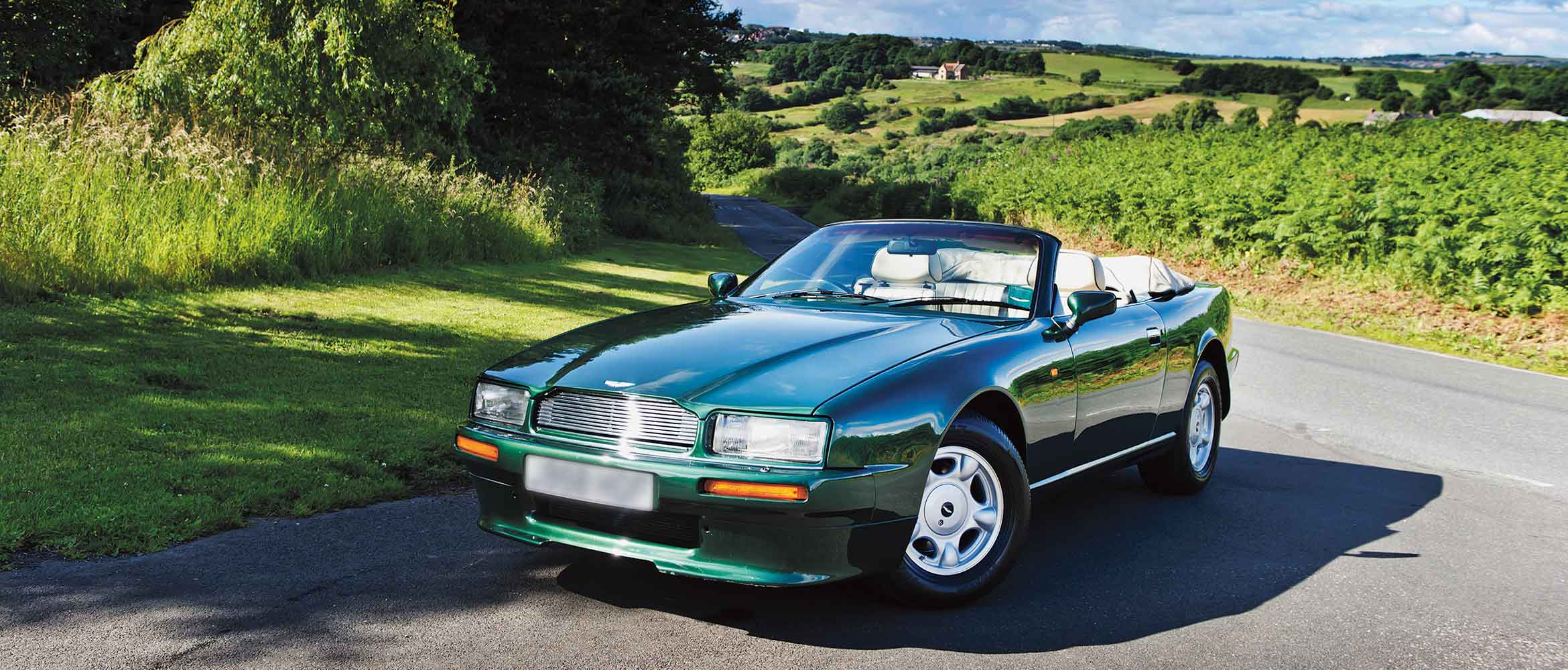 DB_2340x1000_Green_Aston_Martin.jpg