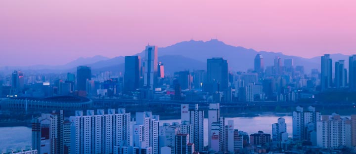 seoul skyline red