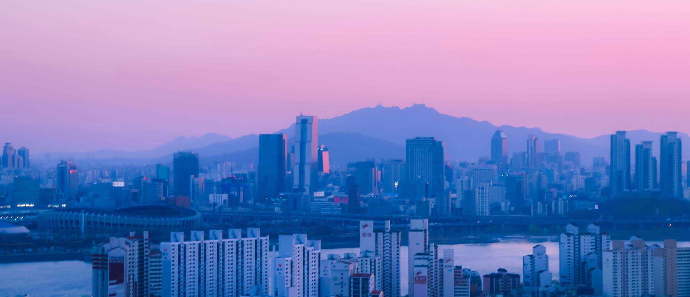 seoul skyline red