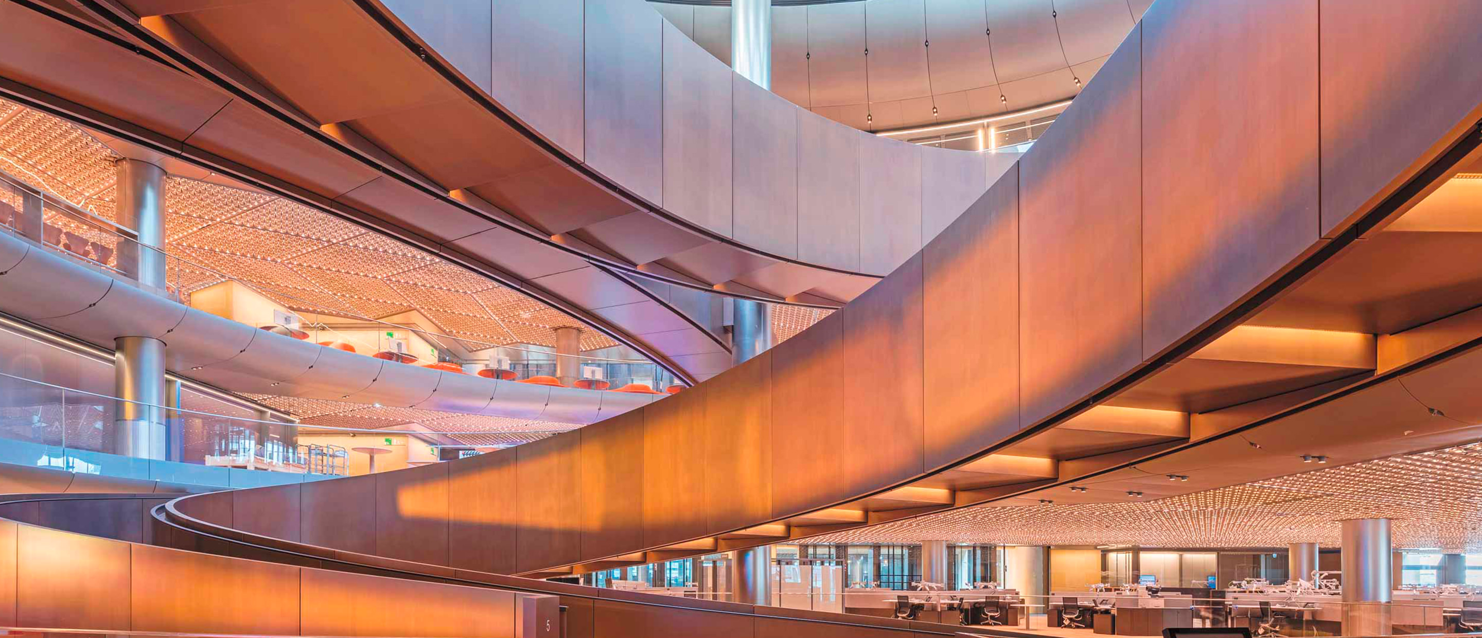 DB_2880x1240_Bloomberg_Office.jpg